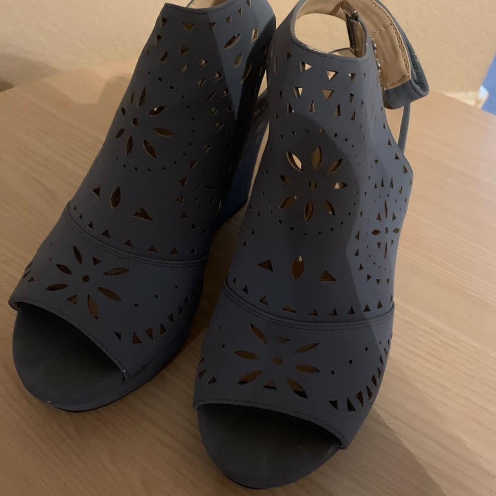 Wedge sandals